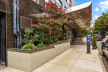 125-10 Queens Boulevard