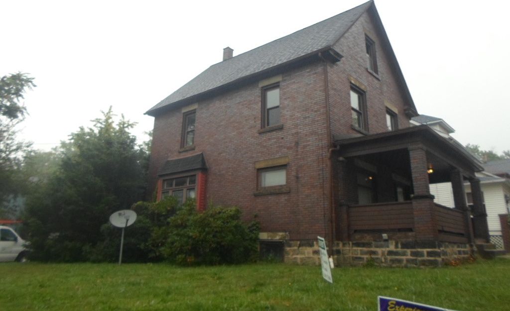 629 Meek St, Sharon, PA 16146 | Zillow