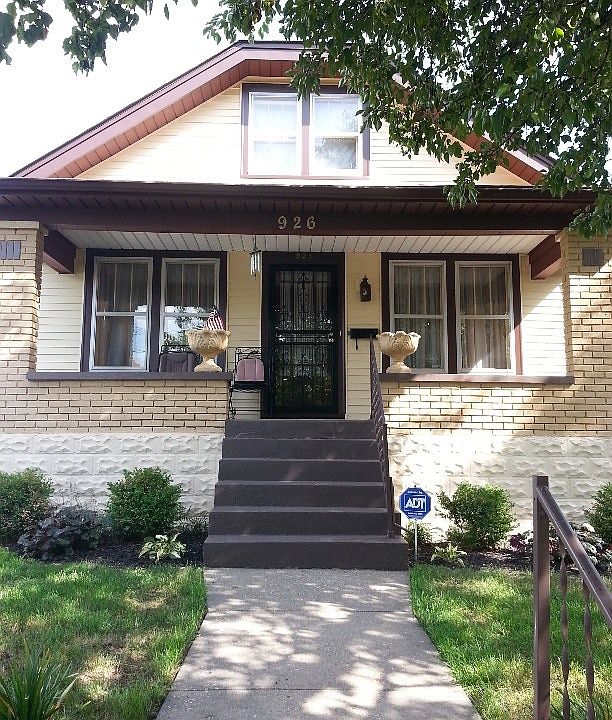 2nd image of 926 Keswick Blvd