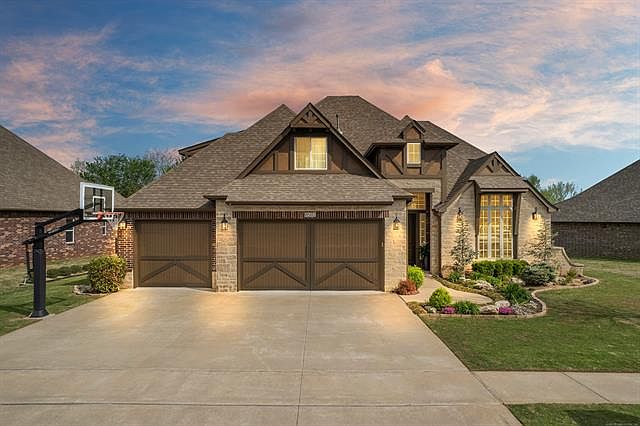 1st image of 8502 E Greeley Pl