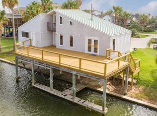 16700 Cormorant Rd, Jamaica Beach, TX 77554
