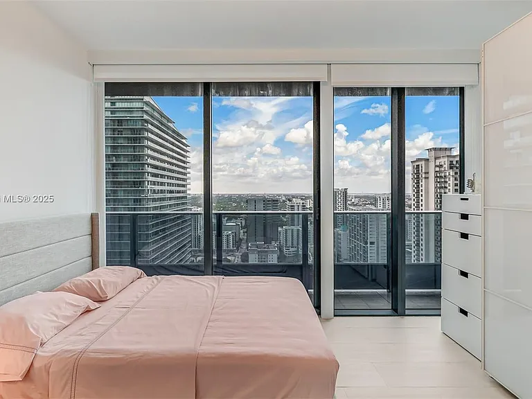 1000 Brickell Plz #3002 — Photo 34