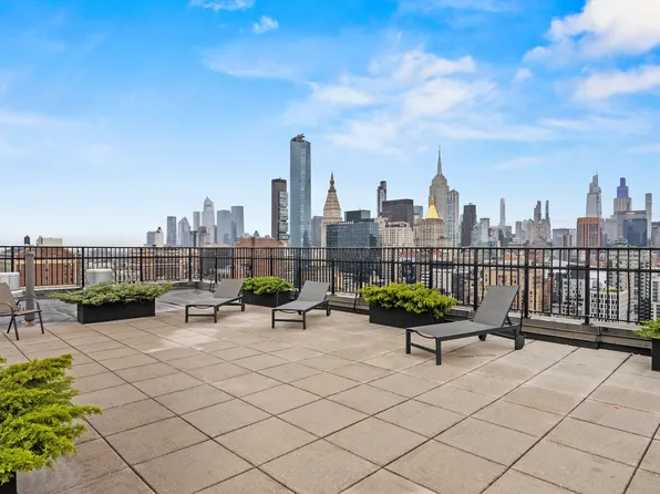 201 East 17th Street image 6 of 8