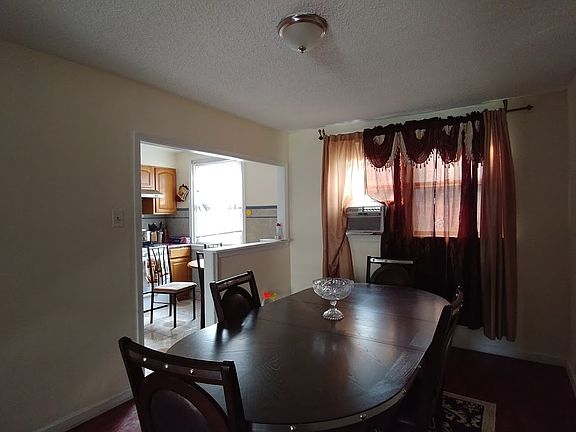 3rd image of 6656 Tackawanna St