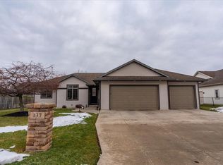 137 Shawn Ave, Arlington, WI 53911