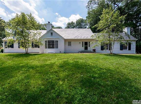 2nd image of 30 Wood Acres Rd