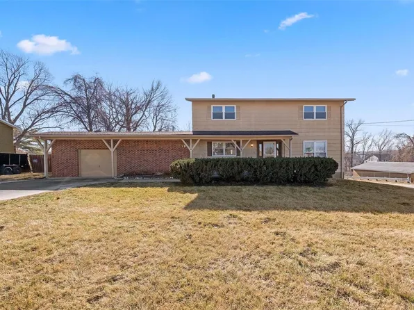 2410 Creve Coeur Mill Rd, Maryland Heights, MO 63043