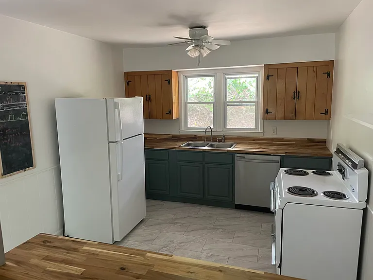 2911 Davis St — Photo 13
