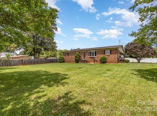 817 Freedom Mill Rd, Gastonia, NC 28052