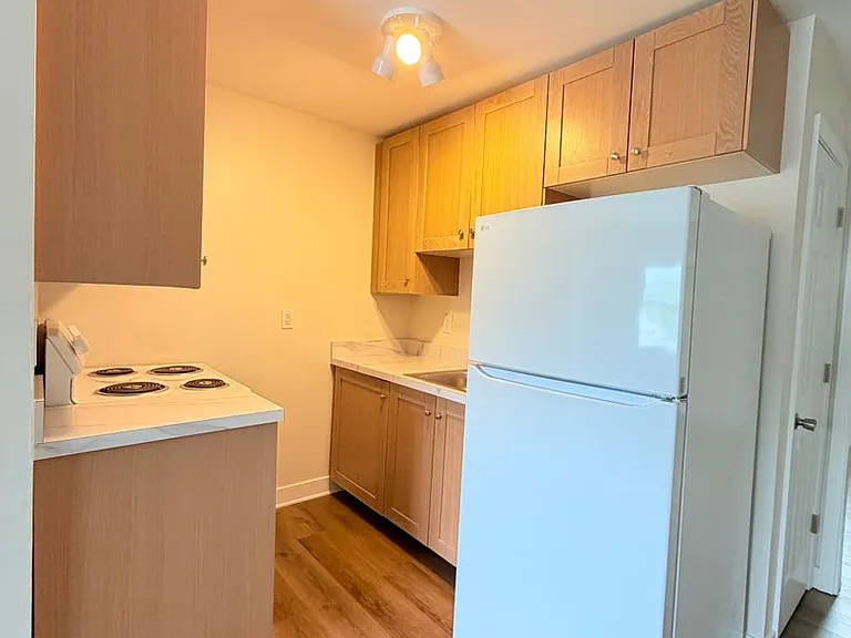 120 Church St — Photo 4
