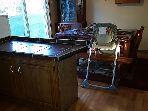 Kitchen/ Dining room