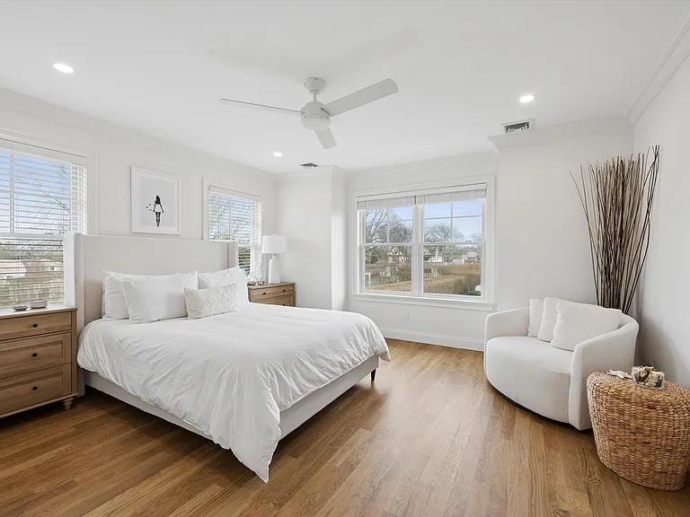 106 Powell Ave — Photo 15