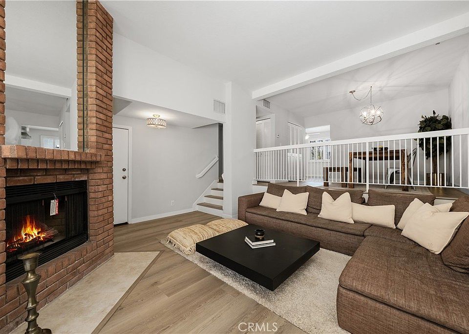 1st image of 18747 Hatteras St Unit 10