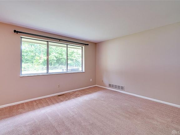 5th image of 1245 Brainard Woods Dr