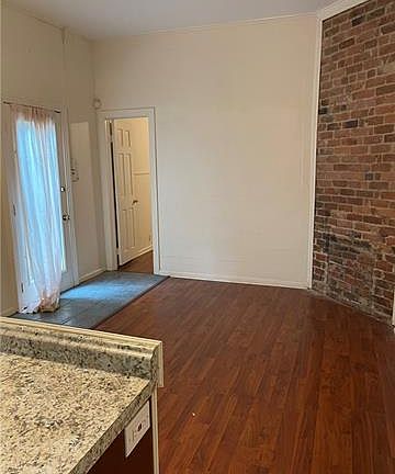 3rd image of 715 Burdette St