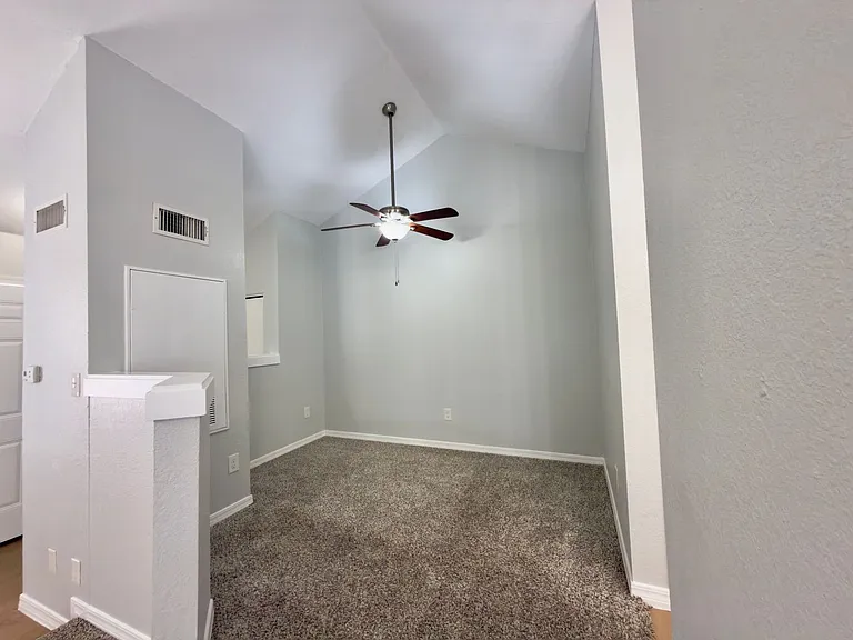513 S Park Dr — Photo 20