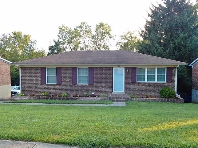 1st image of 401 E Tiverton Way