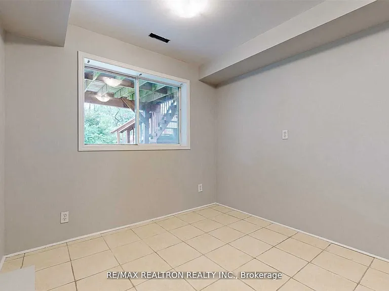 1250 Dartmoor St #LOWER — Photo 12