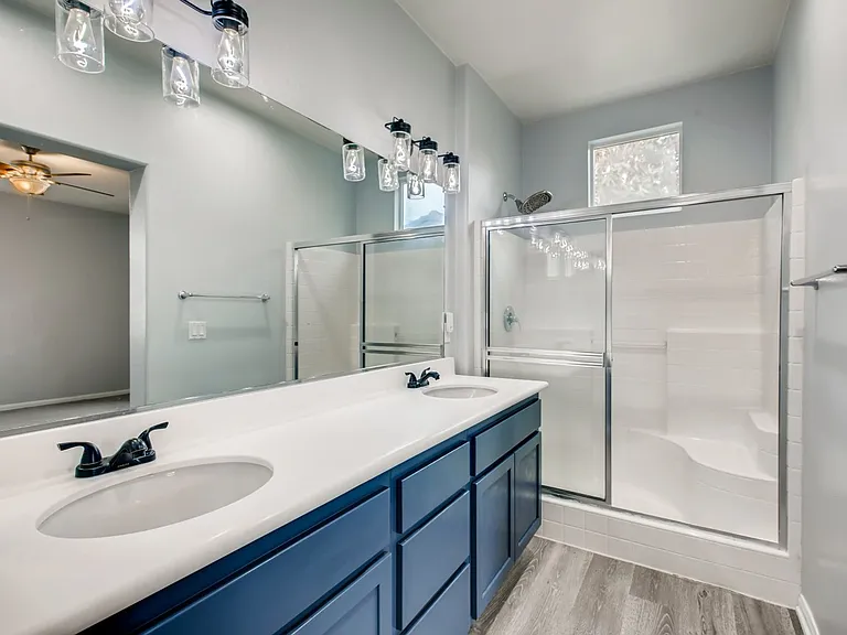 4300 Newton Ave #32 — Photo 16