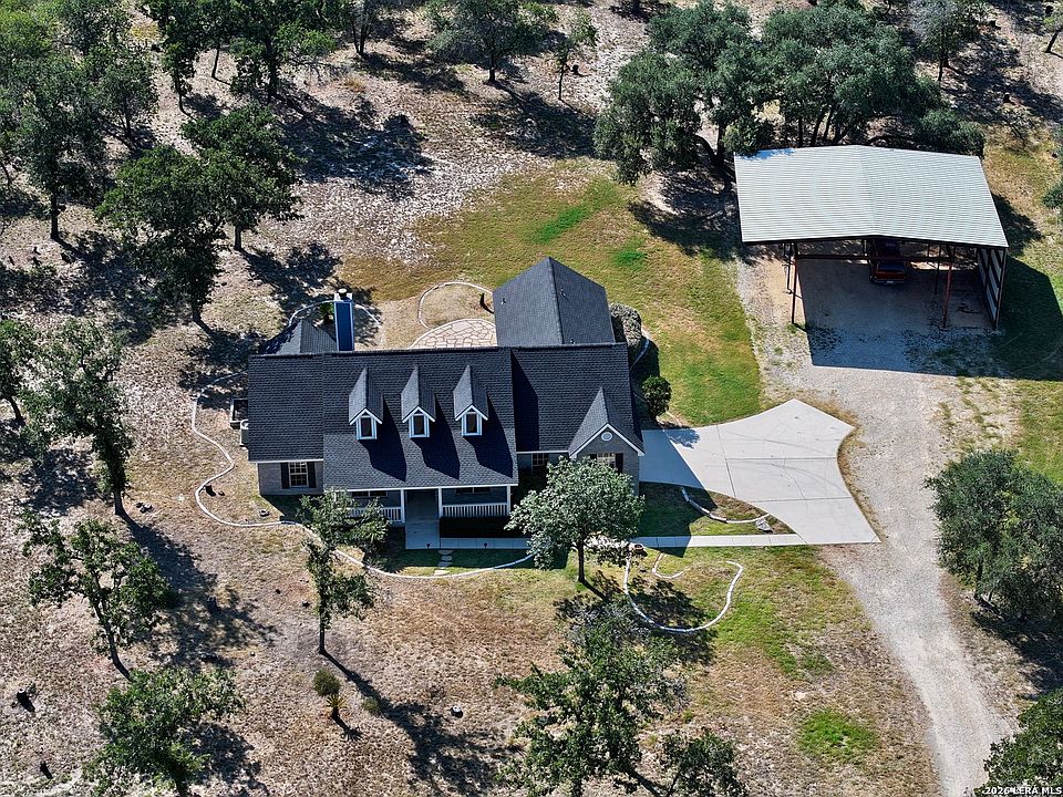 1st image of 123 Scenic Oak Dr