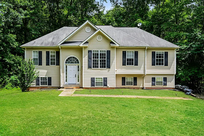 425 Misty Brook Ct — Photo 1