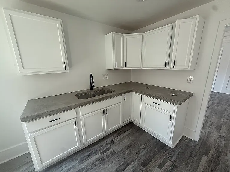 88 7th Ave #1 — Photo 6