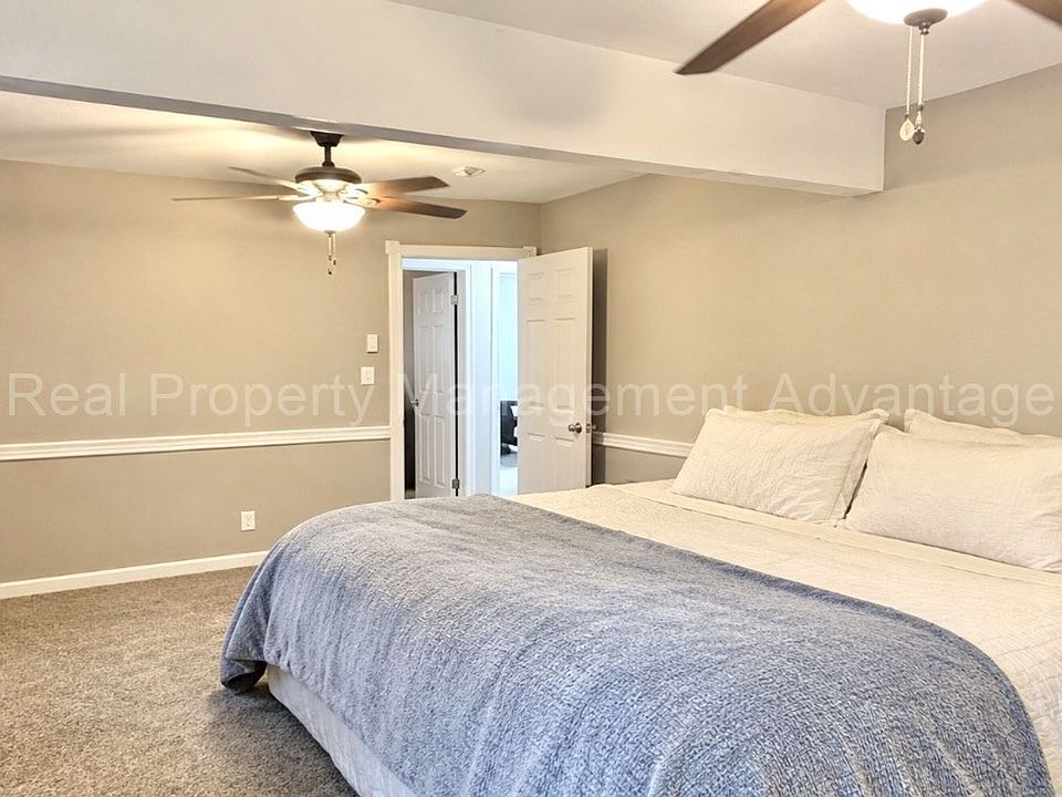 21020 Robinwood St, photo 12