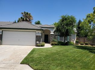 10302 N Dearing Ave, Fresno, CA 93730