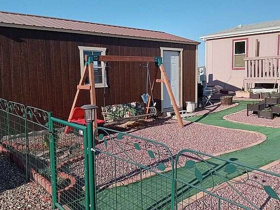 Gate going into yard