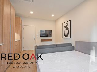 7810 1/4 Topanga Canyon Blvd #219C, Canoga Park, CA 91304