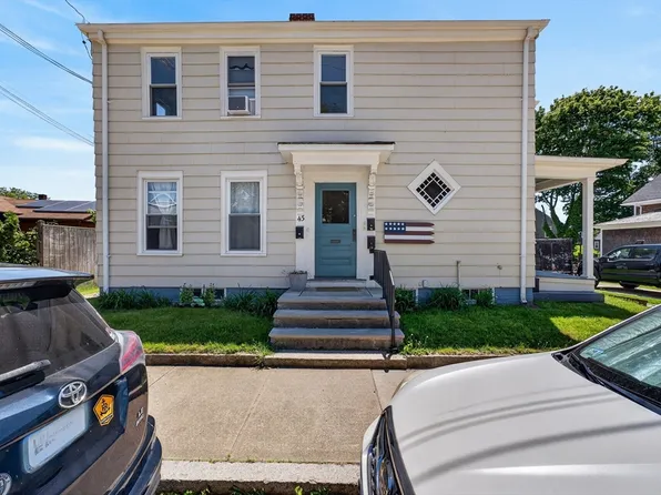 43 Oxford St, Fairhaven, MA 02719
