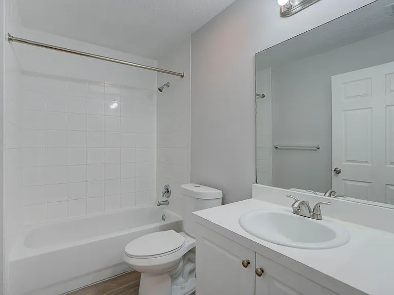 9244 Roan Ln #B — Photo 4