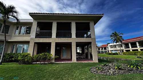 693 Lakeside Vlg #J-4 Photo 1
