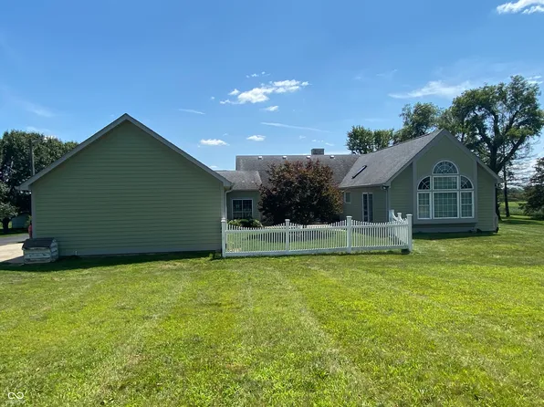 9510 E 235th St, Cicero, IN 46034
