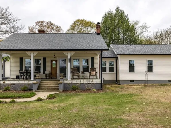 1407 Back Penn Rd, Summerville, GA 30747