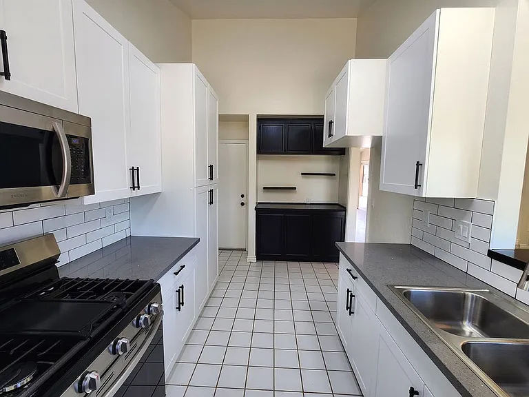 80 N Lucas Ct — Photo 3