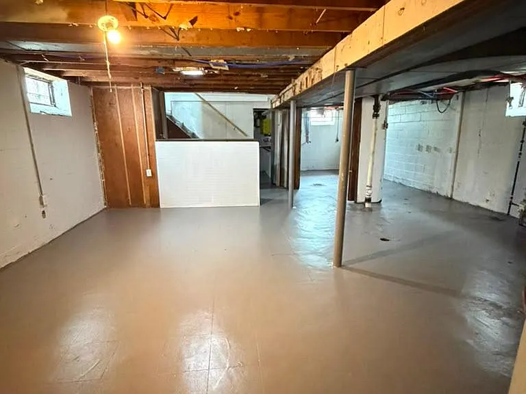 9406 Sorrento St — Photo 11