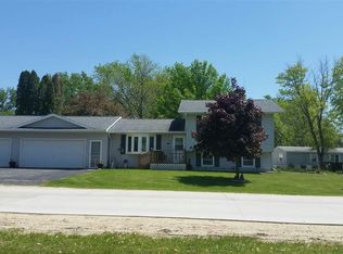 403 S 4th St, Fairbank, IA 50629