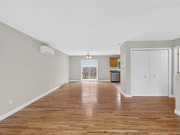 5th image of 77 Hemmer Jane Dr #75