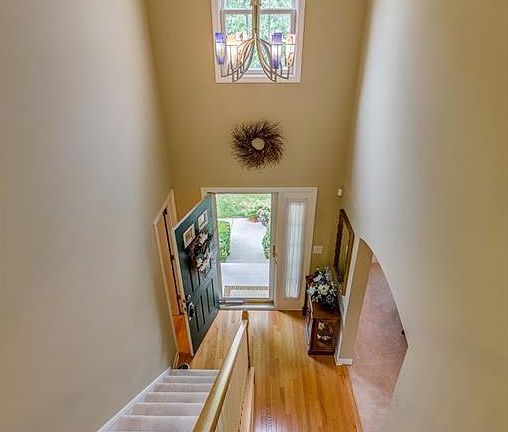 3rd image of 651 Monticello Place Ln