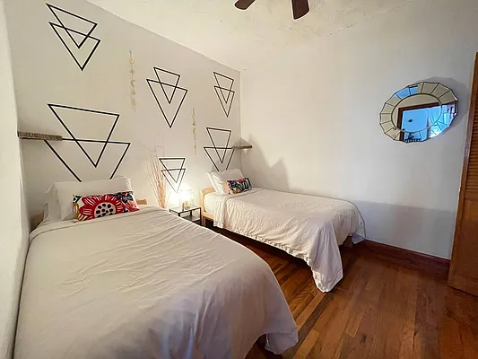 Rented by Elite NY Holdings | media 8