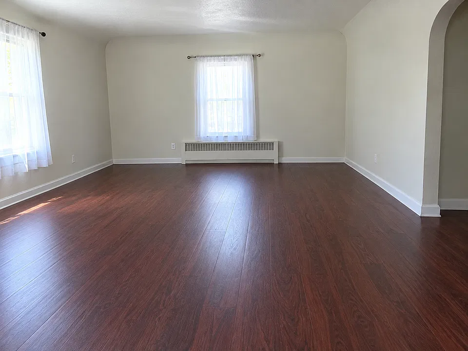 1324 N Division St #1