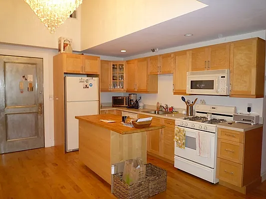 Rented by Friedman Roth Realty | media 9