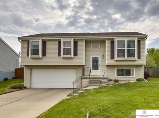 5813 N 61st Ave, Omaha, NE 68104