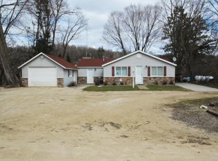 40238 Ryans Bay Rd, Zumbro Falls, MN 55991