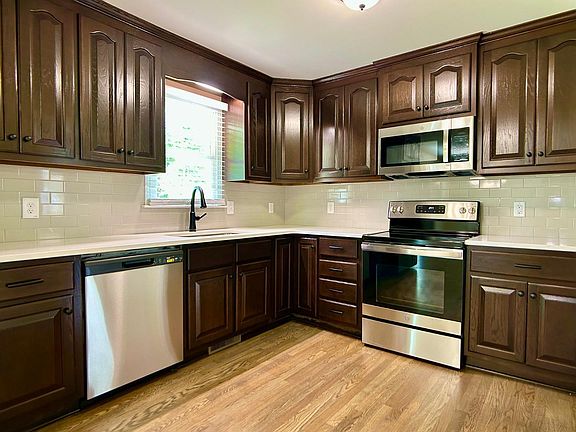 4th image of 103 Crescent Dr