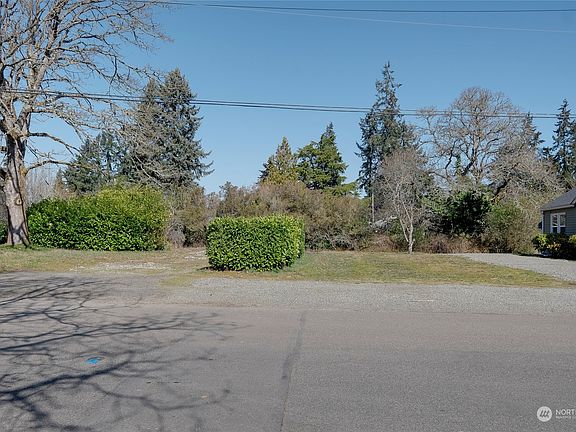2nd image of 8215 North Way SW