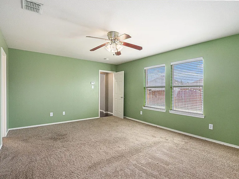 2308 Horseback Trl — Photo 13