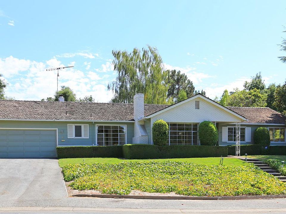 1st image of 24 Sunset Ln