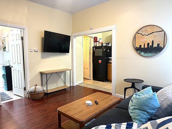 3rd image of 3915 John Ave APT 3